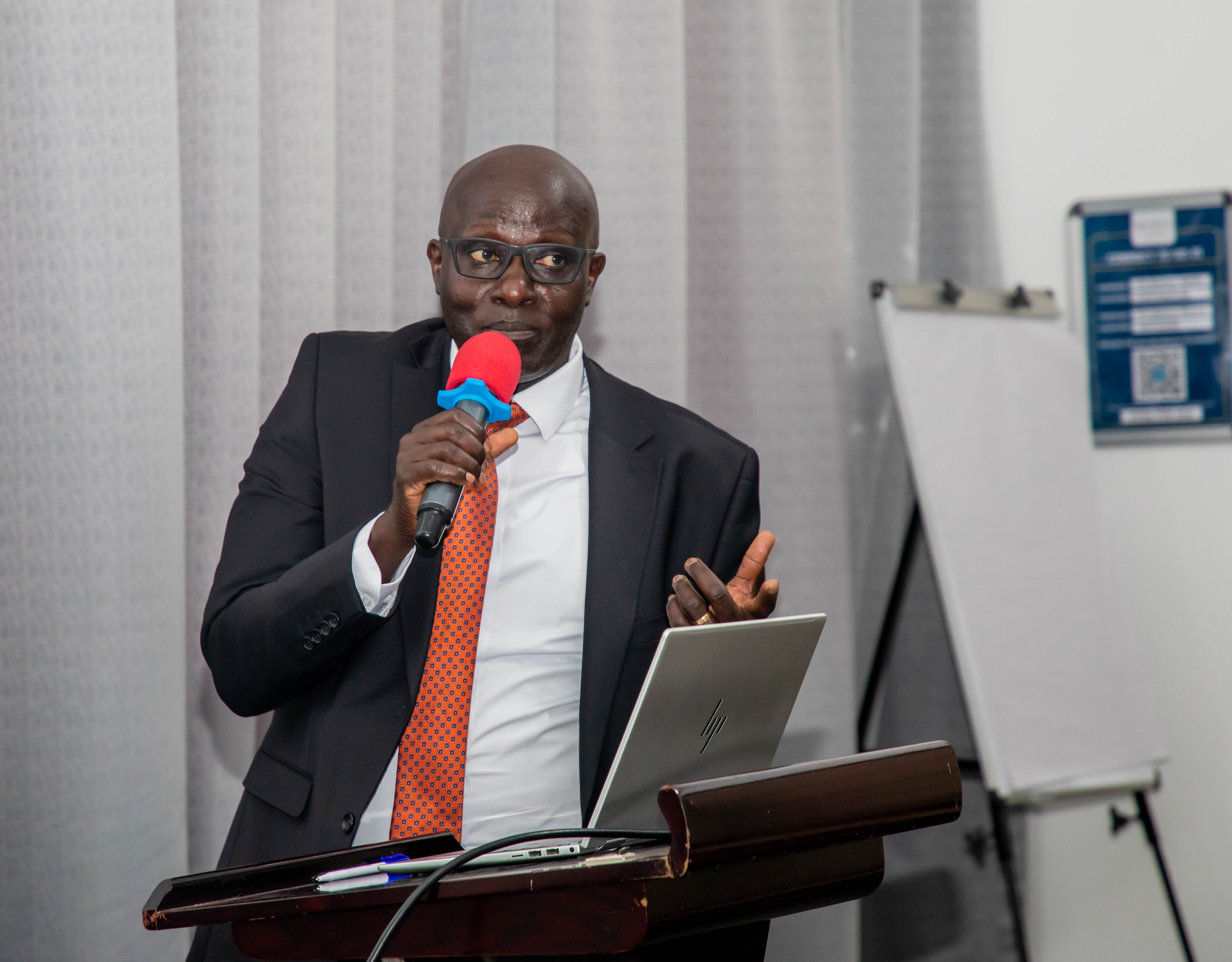 HF CEO making his presentation